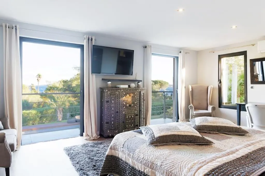 Luxueuse Villa Vue Mer Avec Piscine Golfe De St Tropez 14 Personnes Grimaud