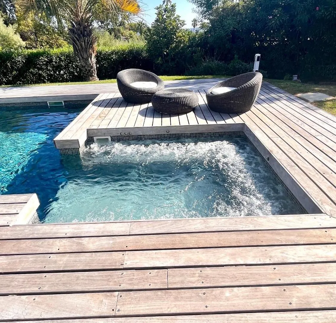 Luxueuse Villa Vue Mer Avec Piscine Golfe De St Tropez 14 Personnes Grimaud